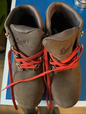 Danner woMen's Brown Leather Hiking Boots with Red Laces